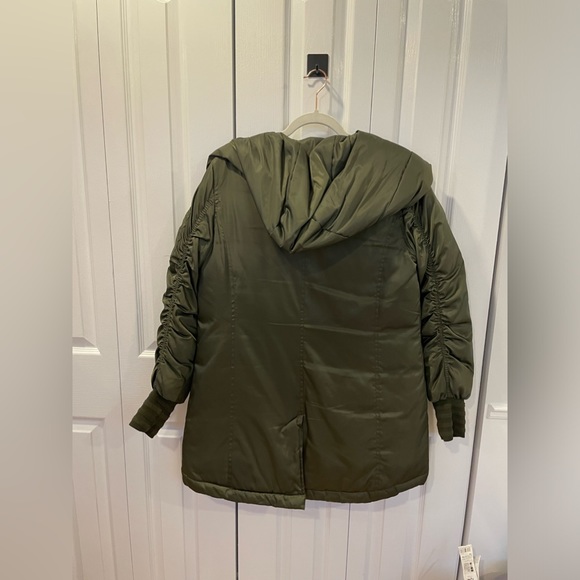 long green winter puffer coat - Picture 7 of 10